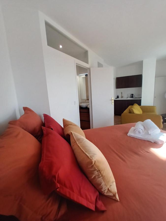 Paris Balcony Top Floor Room Extérieur photo