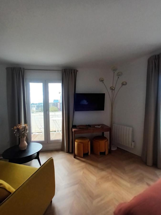 Paris Balcony Top Floor Room Extérieur photo