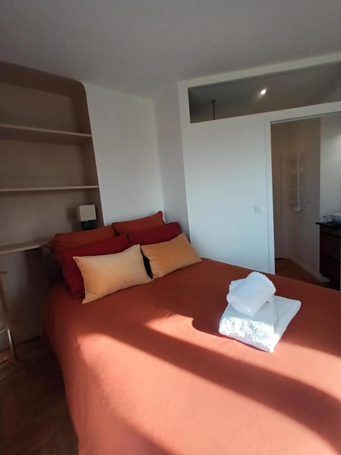 Paris Balcony Top Floor Room Extérieur photo