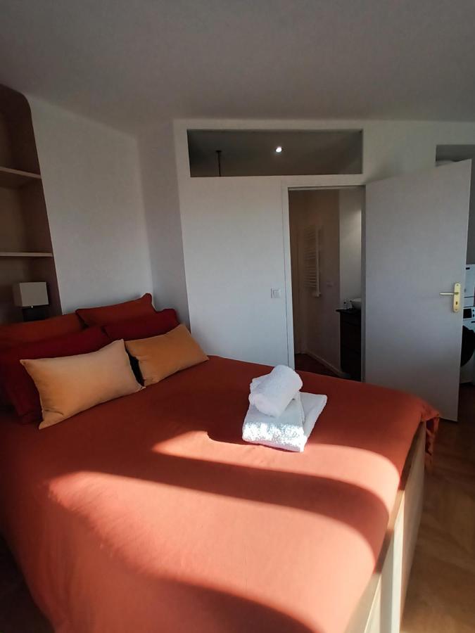 Paris Balcony Top Floor Room Extérieur photo